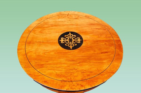 Biedermeier Tisch um 1825